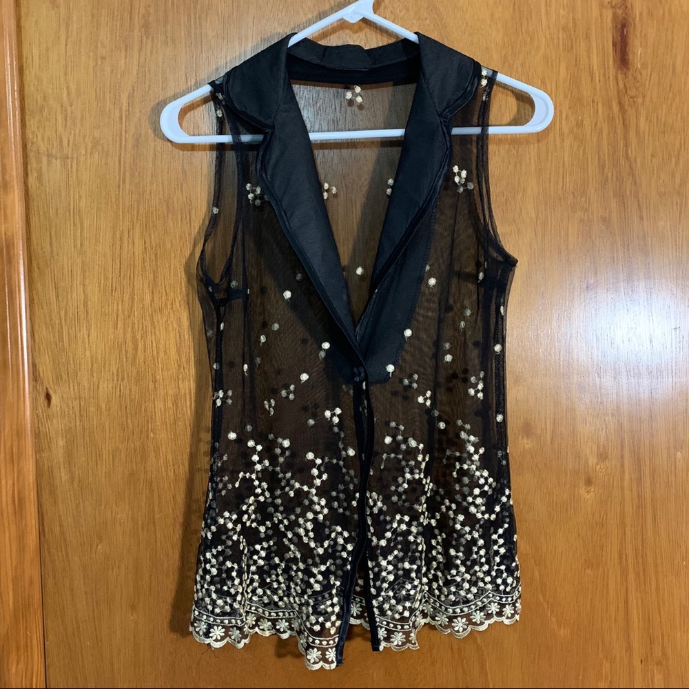Delicate Cover Layer Vest Top